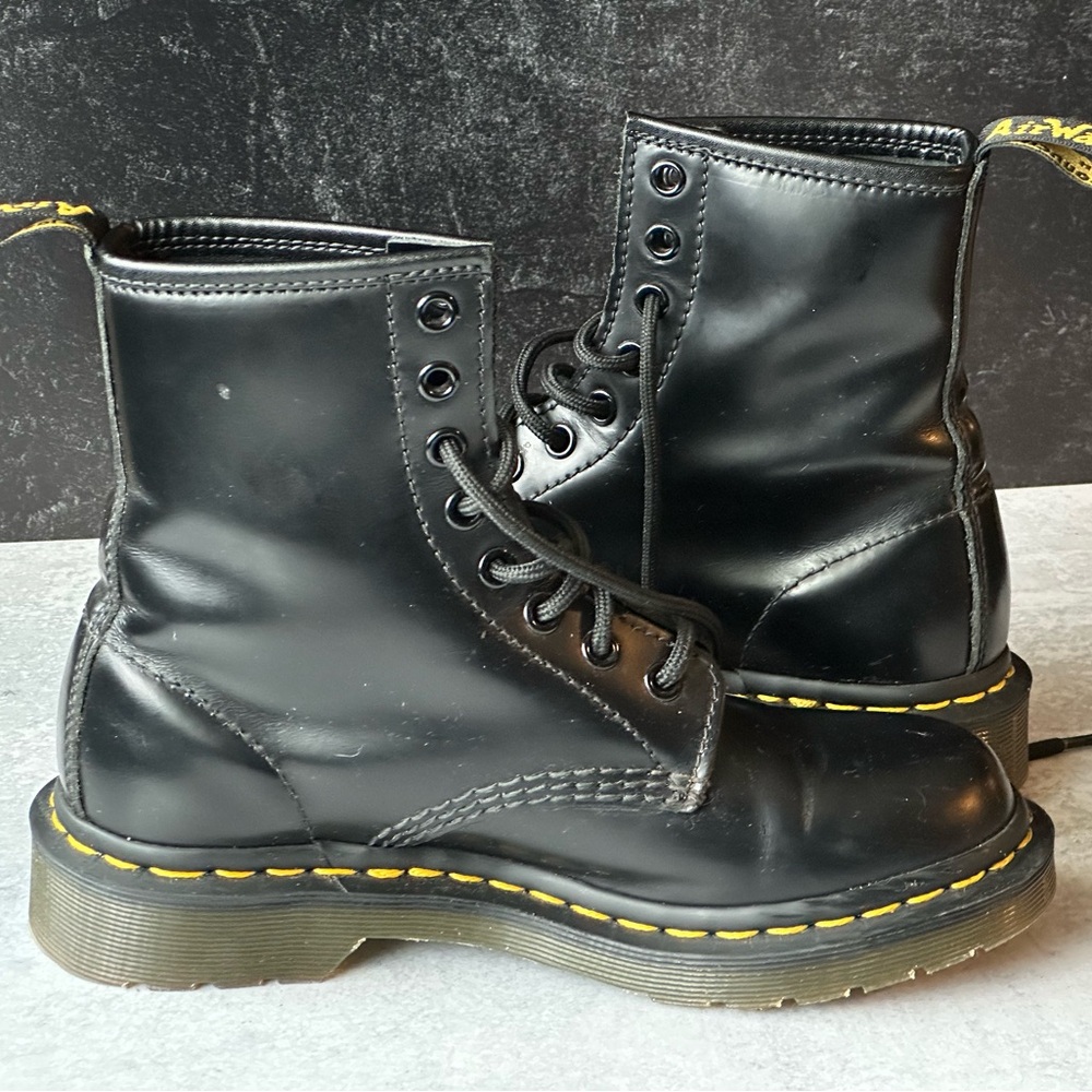 Dr. Martens 1460 Smooth Black Leather Boots EUC - Picture 6 of 9